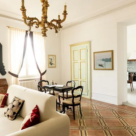 Casa Viberti - Mazzini 9 דירה סרלונגה ד'אלבה