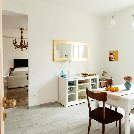 Casa Viberti - Mazzini 9 세라룽가달바