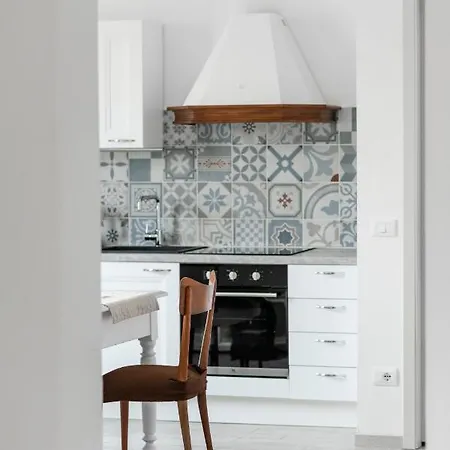 Casa Viberti - Mazzini 9 *